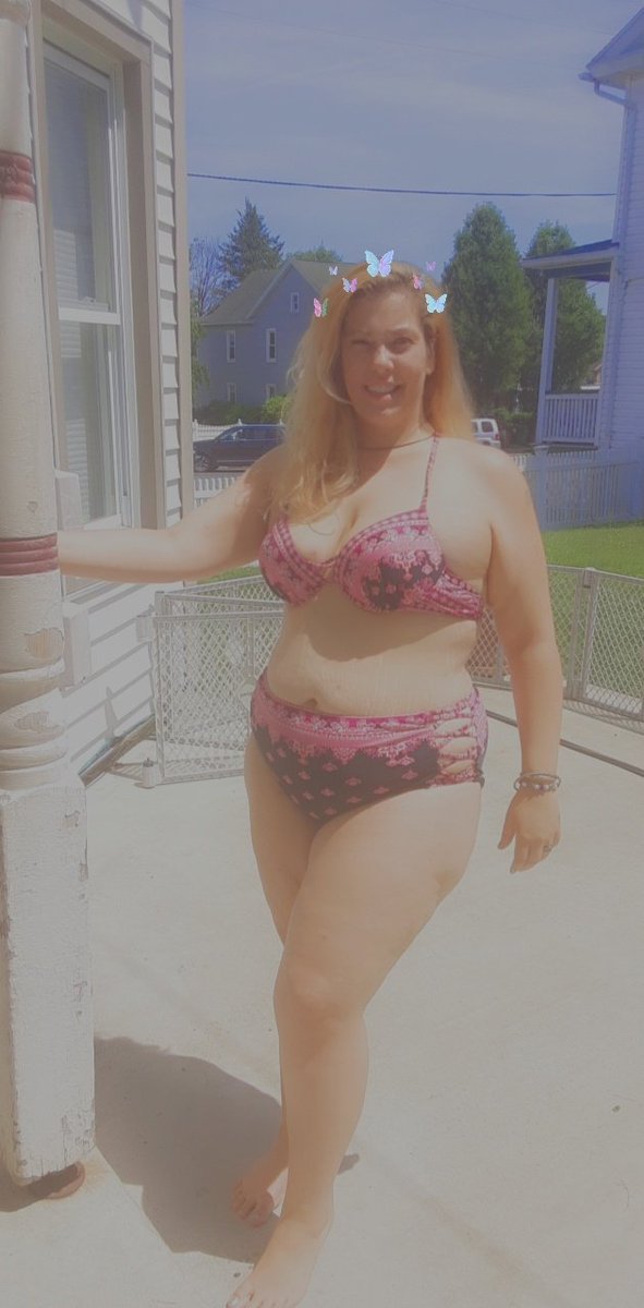 KittyKatt_NA's tweet photo. I got thinner for this sumner but im still BBW 🥰🥰🥰 https://t.co/NGMQyB62aY