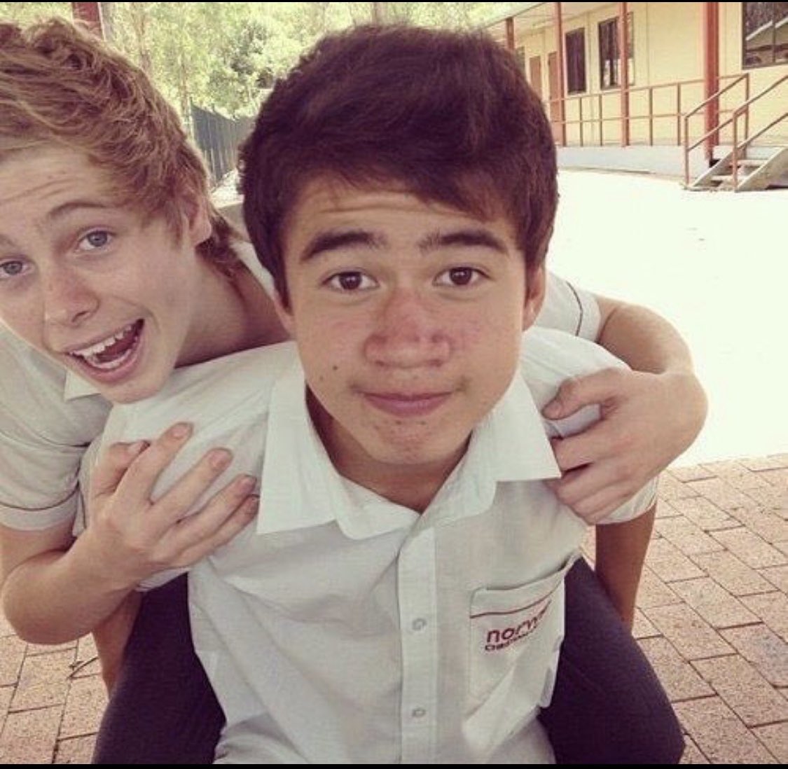 calum hood and luke hemmings: a thread