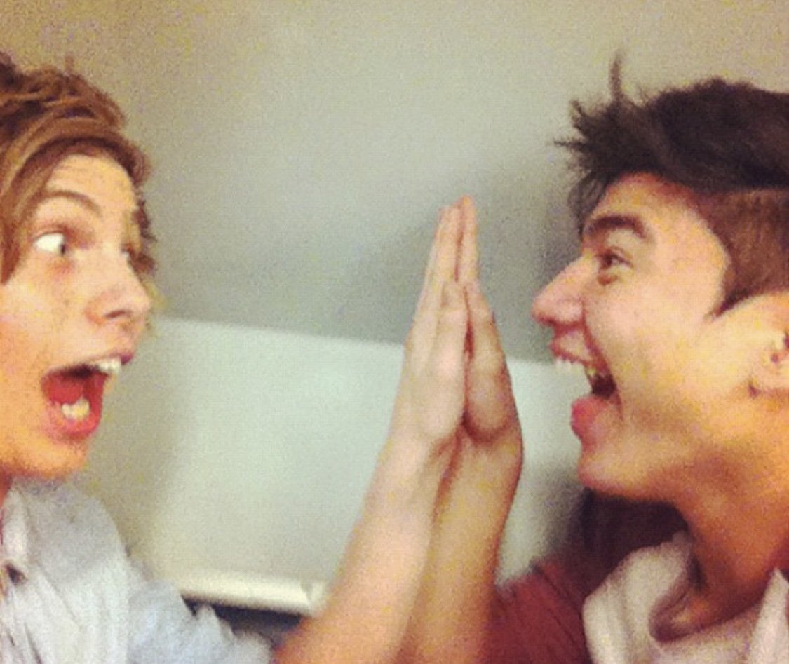 calum hood and luke hemmings: a thread
