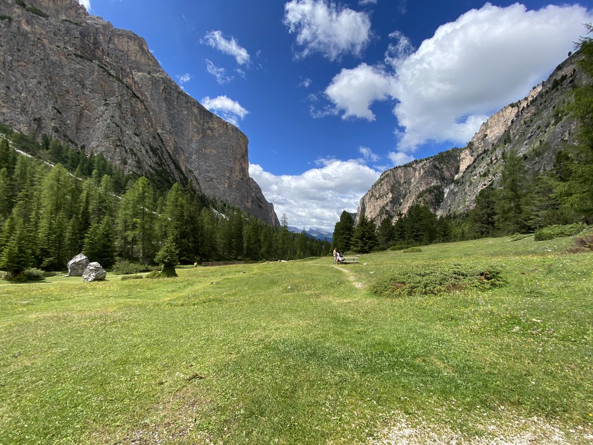 sirio_pinzaglia's tweet photo. E anche quest’anno...😍🏔#selvavalgardena #valgardena #vallunga #dolomiti #sudtirol https://t.co/TXrTwbj2Pg