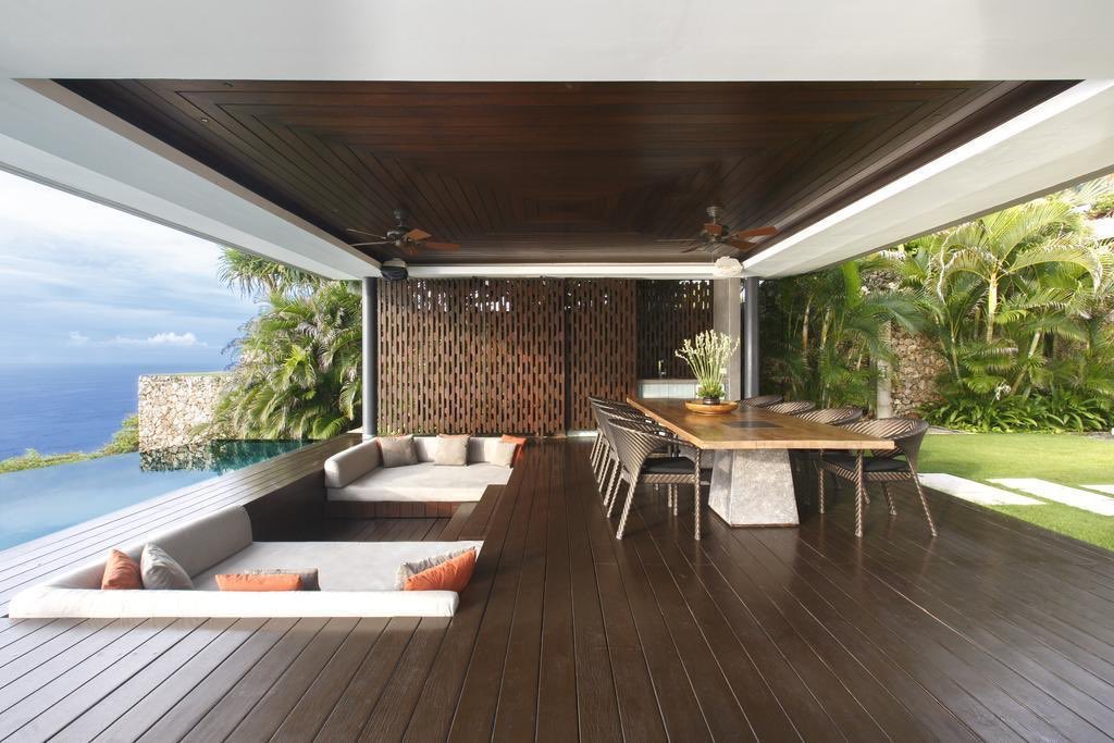INTERIORPORN1's tweet photo. A beach resort in Indonesia 🌴 https://t.co/mx0x98ODuM