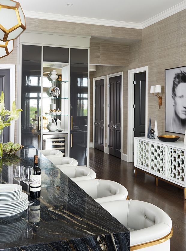 InteriorValeur's tweet photo. This level of clean glam! Interior Valeur #glam #classyhomes #interiordesign #luxurydecor #modernarchitecture https://t.co/YPFgUYvRvX