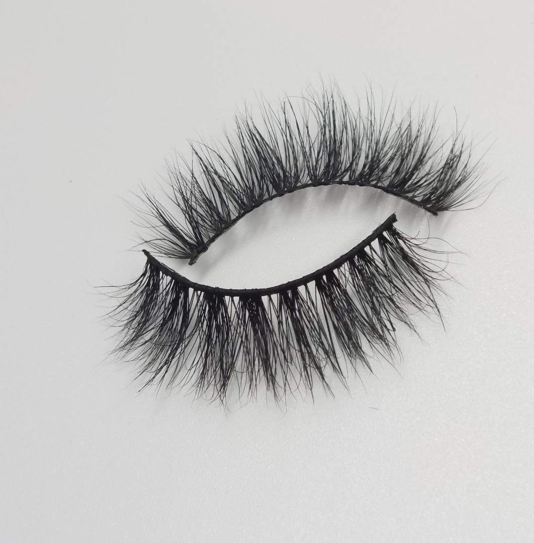 ShesUnmatched_'s tweet photo. Shop #UnmatchedWinks check out our 15-20mm mink lashes providing you with a variety of looks. Link in Bio!✨ #unmatchedbyd #unmatchedvibes #unmatchedwinks #blackownedbusiness #minklashes #eyelashes #atllashes #eyelashgoals #eyelashlove #lashlover #eyelashesonfleek https://t.co/CN7BVRBVUn