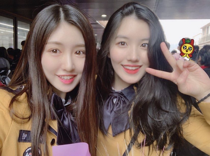 LUNARSOLAR_INTL's tweet photo. [PREDEBUT] Taeryeong with former PRISTIN Xiyeon. https://t.co/WfKMoGnXaS