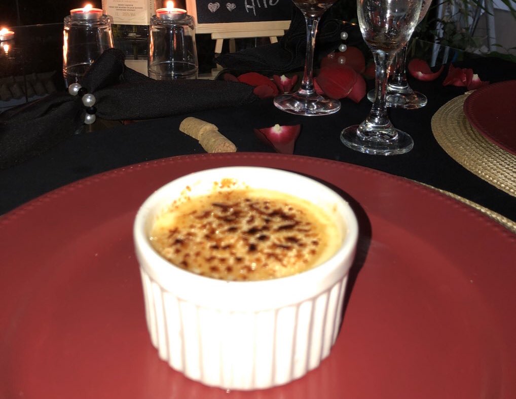 juliamarttiins's tweet photo. Meu primeiro jantar e eu to tão feliz que vou postar aqui também.
Pra quem quiser mais detalhes meu insta: ju_marttinss ❤️🍷🔥 https://t.co/RiyFL68OB3