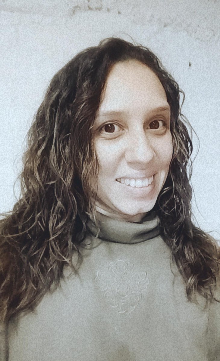 Afrikablr's tweet photo. Vamos a recuperar la melena rizada, están vivos💃🦋 #CurlyGirl #curlygirlmethod #curlystyle https://t.co/HUl91y9srL