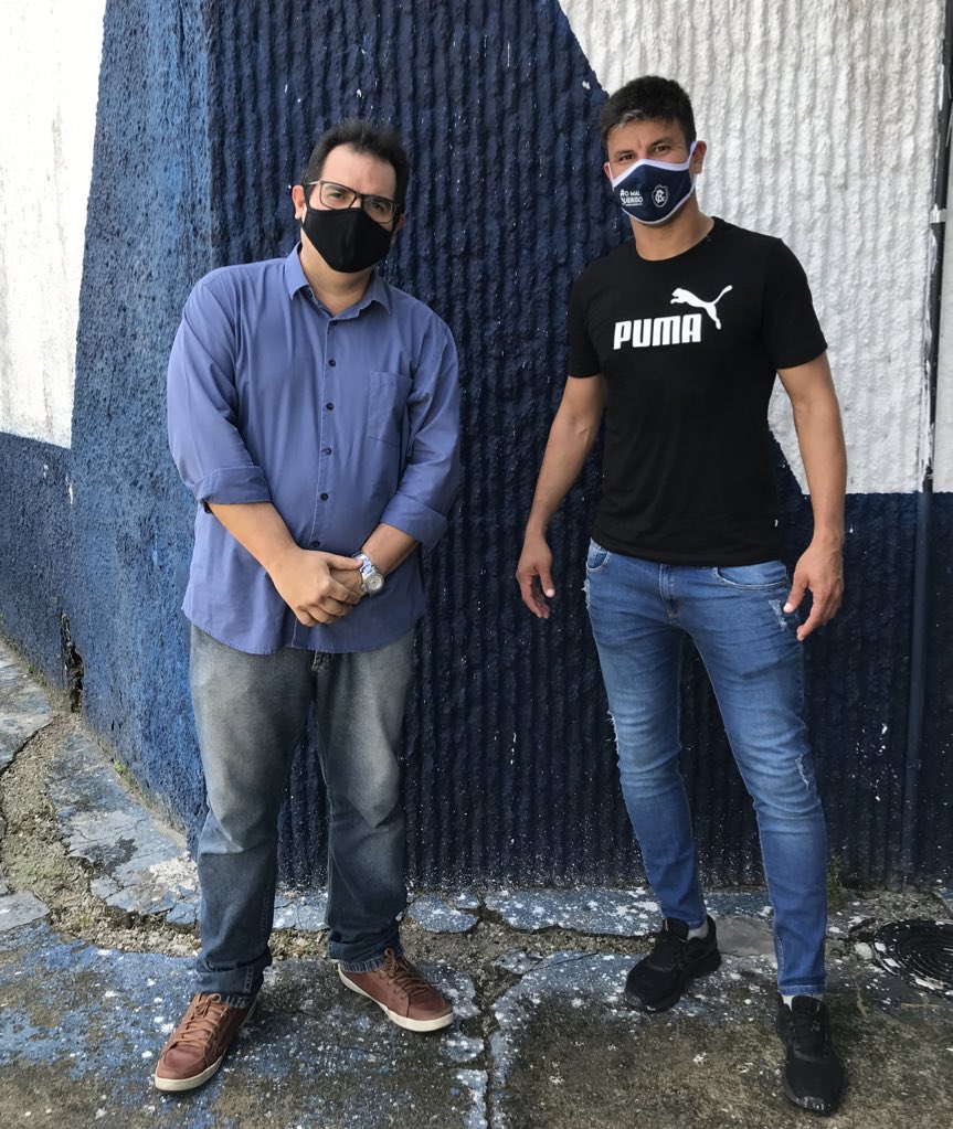 drflaviofreire's tweet photo. Feliz em rever meu amigo e ex zagueiro do Clube do Remo, Diego Barros.
Um dos profissionais mais dedicados e de identificação gigantesca com o clube azulino, onde fomos campeões paraense em 2008.
Parabéns pelo trabalho desenvolvido em Tatuí (SP) na formação de novos talentos. https://t.co/FvBxIOHOVx