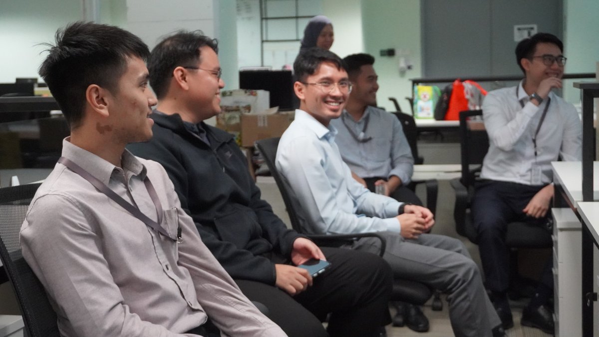 dynamiktech's tweet photo. Last Thursday, Dynamik Technologies has organised a 'Doa Kesyukuran' ceremony in honour of His Majesty Sultan Sultan Haji Hassanal Bolkiah Mu'izzaddin Waddaulah ibni Al-Marhum Sultan Haji Omar '...
#Brunei #BruneiDarussalam #DynamikTechnologies #beDynamik #InformationTechnology https://t.co/Aq6f1RQO78