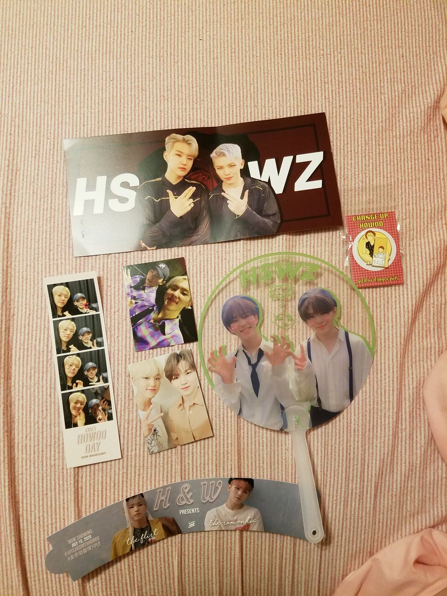 jisoorockets's tweet photo. MY SOONHOON DAY GOODS ARE HERE!!!! Everything is so cute. Even though we couldnt celebrate in person, I'll treasure these little beauties. #HOWOODAYINUSA @10HowooCafe_NYC @goldendragonpin https://t.co/ZkzZRz2f5W
