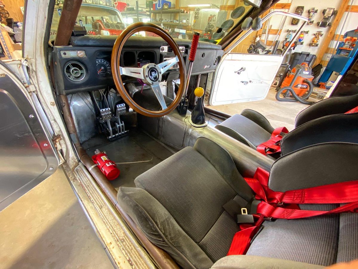 TwistedImages's tweet photo. Interior is back together. Waiting on a couple pieces for the dash, but those won’t be in until next week. #datsun510 #ratsun #bagged #bodydropped #severedties #recaroseats #nardi #beadroll #customcars #gettwisted #datsun https://t.co/EbB6CakAX7