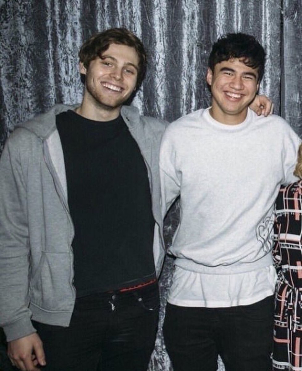 calum hood and luke hemmings: a thread