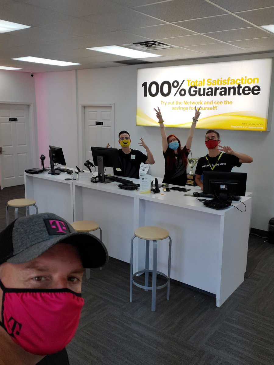 iScottSwag's tweet photo. #TakingCareofBusiness in West MI today!! Got to stop by UW in Grandville and thank them for their awesome performance last month! Also got to meet @Jeff_Nie13on!!
#CentralRocks
@JamalAqel @MichaelMiess1 @krisspragg @ByrnesShawn @RuckerAndrewJr @EmStefan23 @BrockTilley https://t.co/y39Zi7Bic9