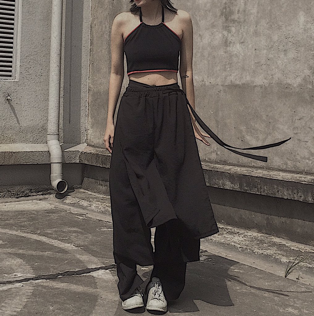 trxnthht's tweet photo. more about me on instagram @trxnthht #vietnam #ootdvietnam #vietnameseoutfitsociety #trxnthht https://t.co/WBMQZxCn8W