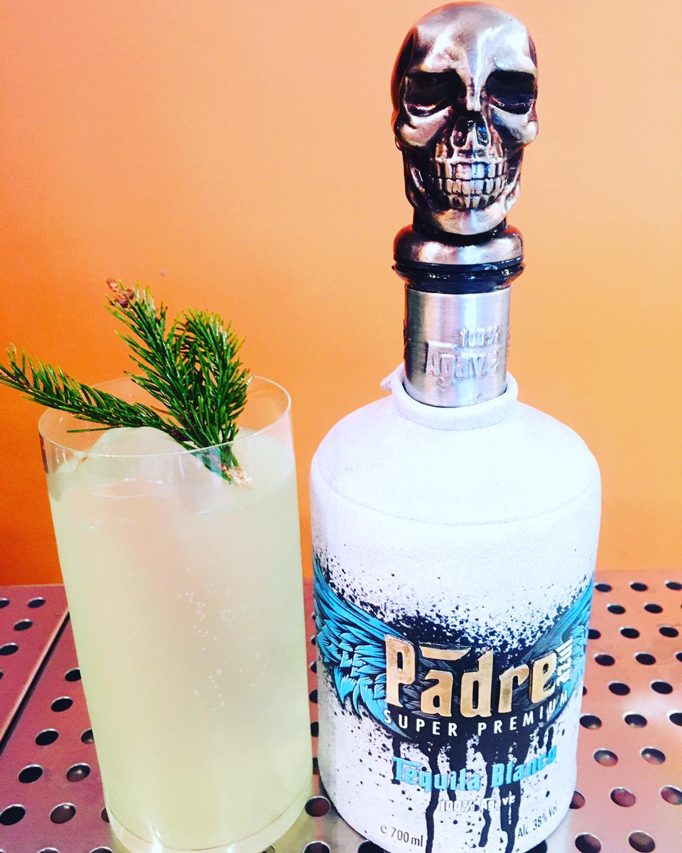 VivaTequilaFest's tweet photo. Last one of the month! Can’t make it more simple
2 oz tequila #padreazul
1 oz fresh-squeezed lime juice
½ oz agave
#atlantafestivals #atlevents #vivatequilafestival #kisstheglass #tequilatesting #tequilafestivalatl #elevateyourexperience https://t.co/c3vZArAZmA