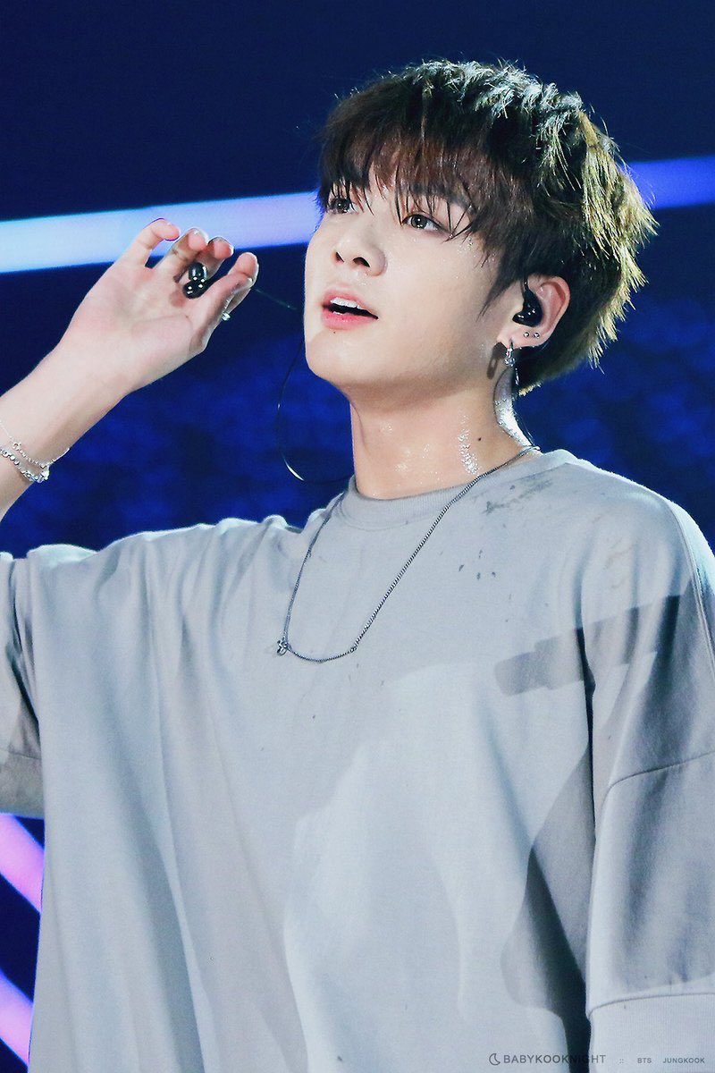 kookpiics's tweet photo. ✨🤍
#JUNGKOOK #정국 @BTS_twt https://t.co/pyVJtRnBLH