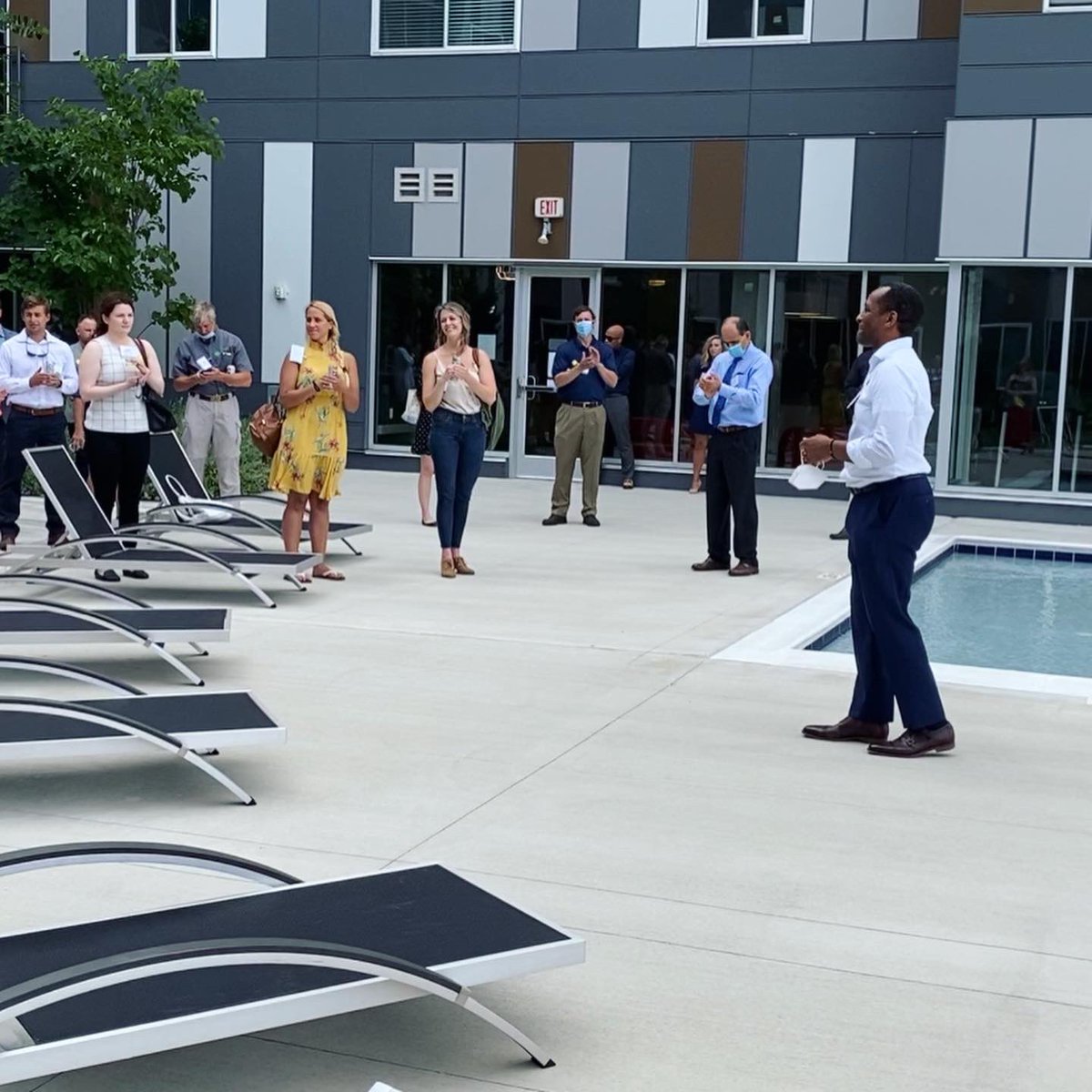 centerwestbalt's tweet photo. We had a great time hosting @ULIBaltimore's Content before Cocktails Event. With so much space in our Sunrise Pool Courtyard we were able to comfortably host everyone and stay #sixfeetapart! Thank you to our sponsors @jdavisarchitects, @centuryengineering, and @americanoffice7! https://t.co/lUdaXXzocf