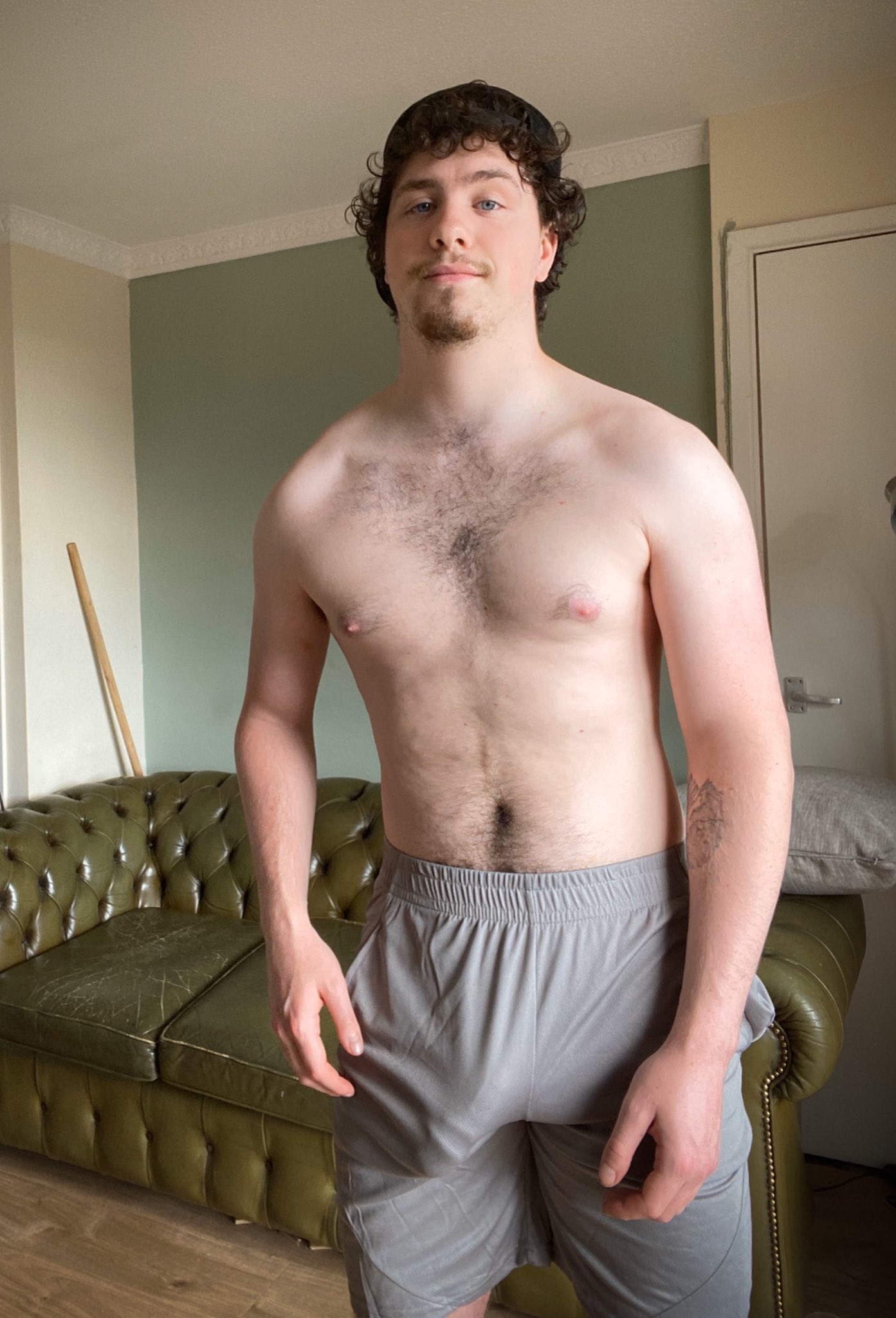 😊 on X: Feeling alittle thick in these running shorts may get a stare or  two jogging in these 😂 Wanna see just how thick I am check  below🍆🏴󠁧󠁢󠁷󠁬󠁳󠁿 t.coiyzxH645Qp t.co3qbJ3EPg02 