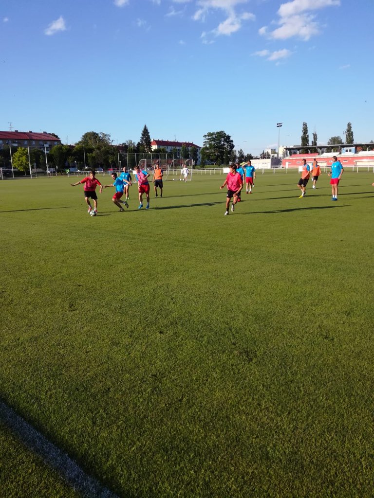 fc_slaviahk's tweet photo. V úterý 14. července jsme úspěšně zahájili letní přípravu a tady je přehled zápasů, které nás během tohoto období čekají 👇 https://t.co/3Ge15e4aE6