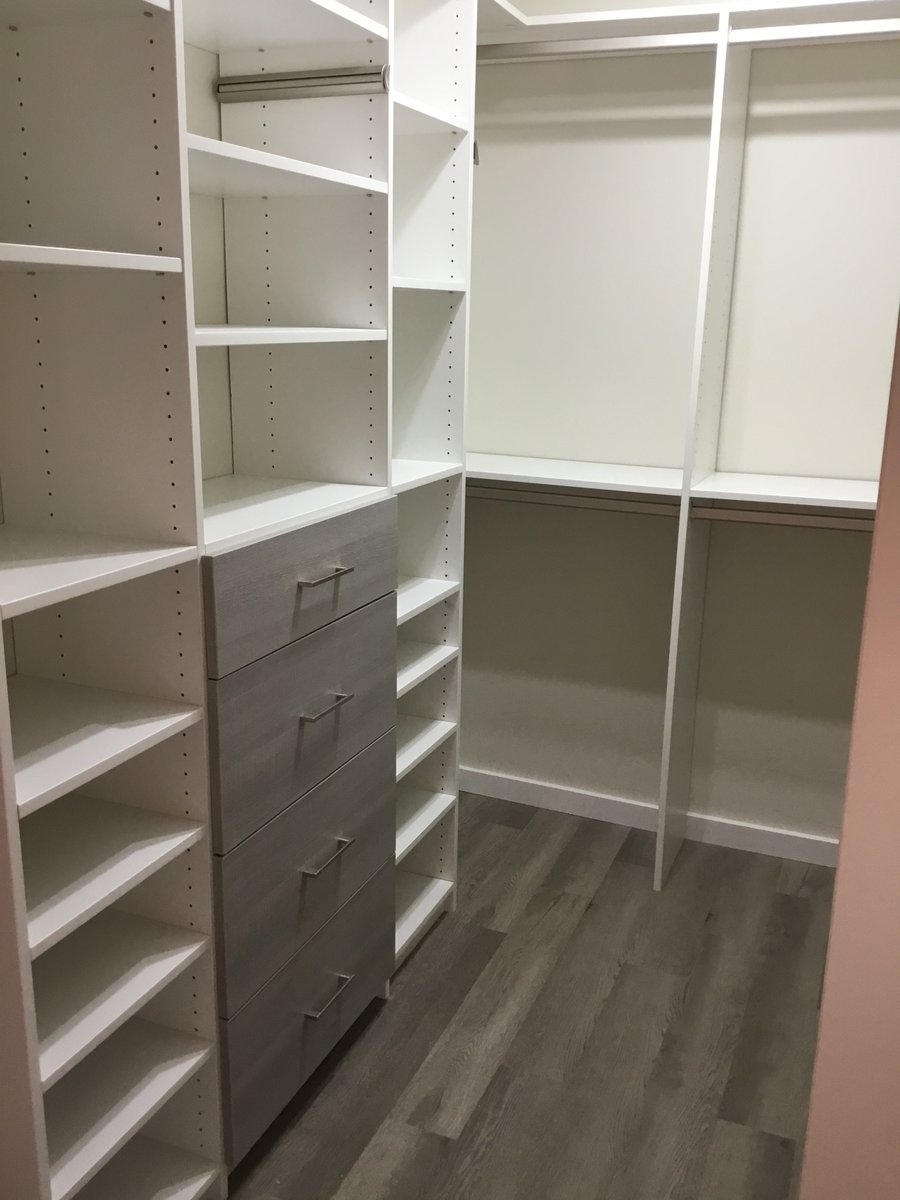 patricia_wiley's tweet photo. Making the best use of small spaces: Using the 2 double hangs on the back wall allowed for a nice wall unit on the left side opening the space up #hdis #customclosets #smallspaces #functionally #letsorganizethis @ahallTHD @Sara_Owen_HDIS @AutumnsinghT @THDdiana https://t.co/urnMb14RKZ