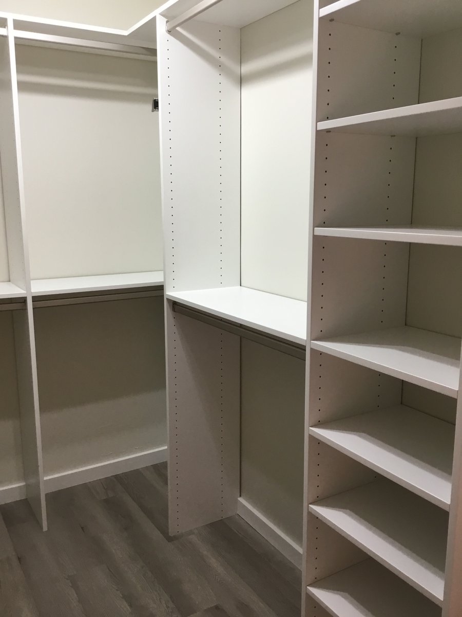 patricia_wiley's tweet photo. Making the best use of small spaces: Using the 2 double hangs on the back wall allowed for a nice wall unit on the left side opening the space up #hdis #customclosets #smallspaces #functionally #letsorganizethis @ahallTHD @Sara_Owen_HDIS @AutumnsinghT @THDdiana https://t.co/urnMb14RKZ