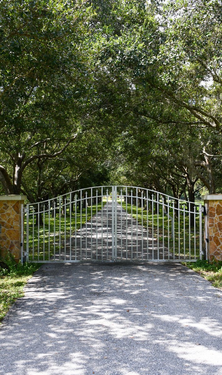 KarenMarcus16's tweet photo. Jupiter Farms a special place, let's keep it that way.
#VoteKarenMarcus2020 #Republican #VoteAugust18th #JupiterFarms https://t.co/xupy5arT4p