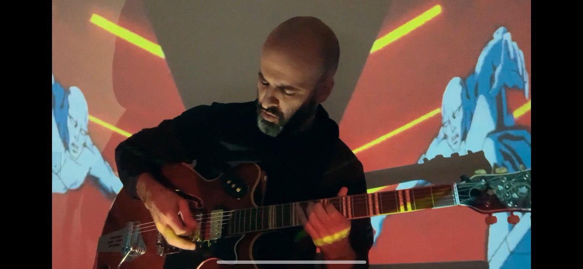 luismelim's tweet photo. Took a shot at this 80s masterpiece from Satriani during the quarantine.
@chickenfootjoe #satriani #surfingwiththealien #guitar #hofner #verythin #hofnerverythin #4575 #bosskatana #garageband #silversurfer
Surfing with the Alien https://t.co/ZIkrGI5KDC via @YouTube https://t.co/eePGruMIff