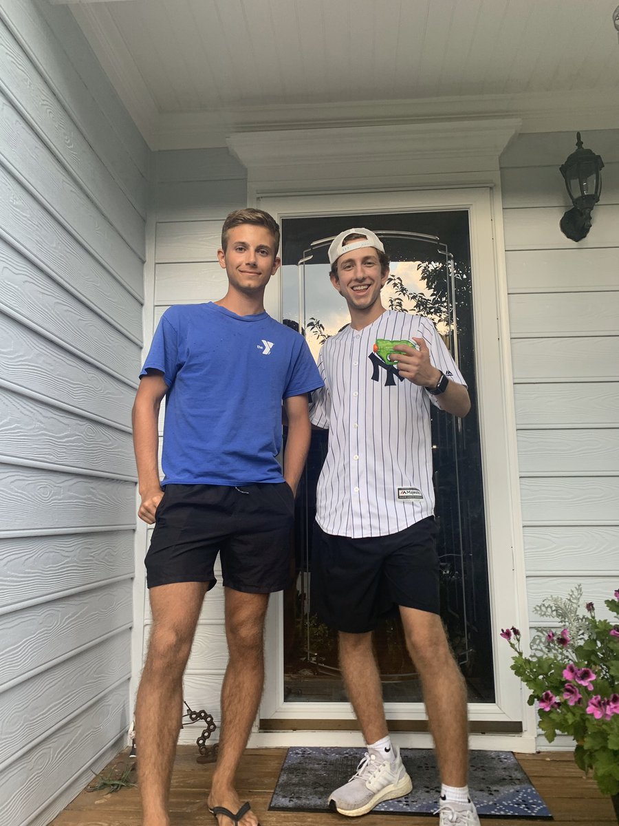 TillSquirt's tweet photo. 5:13PM. Braden Maxwell downs John Curcio of @SouthWaterVibe after Naman Pujani leads him out of his house. COMEBACK! Kill Count=3 @afhswaterwars https://t.co/Fd9qVluYdm