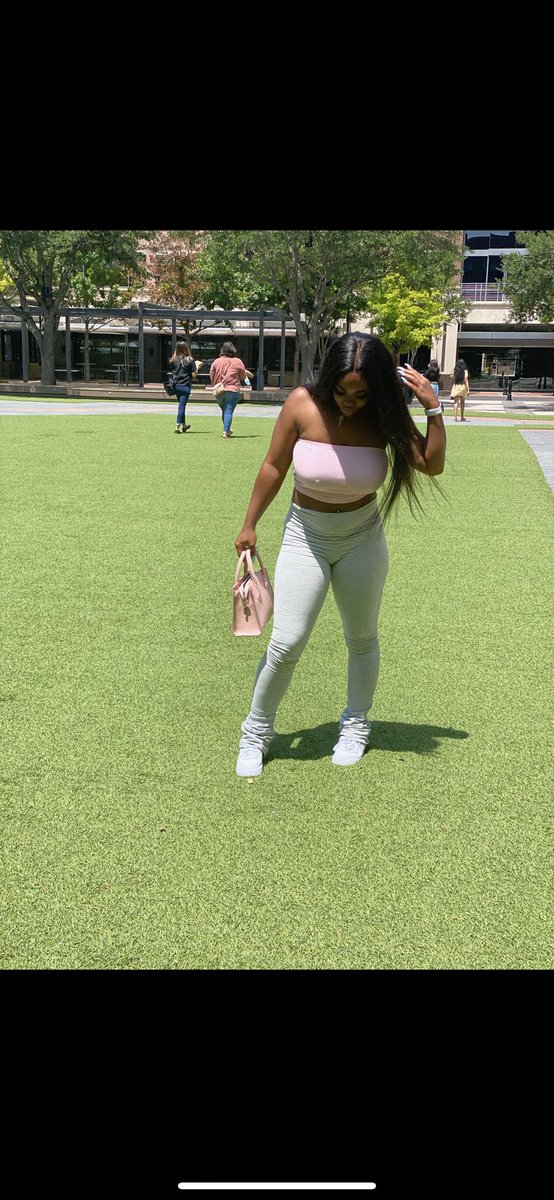 Reesereeseeee's tweet image. Barbi who 🌸🌸