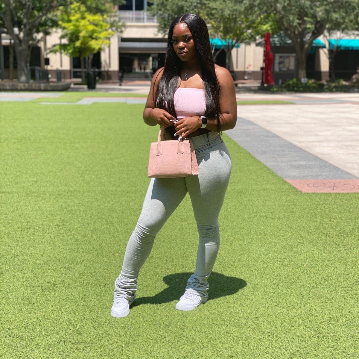 Reesereeseeee's tweet image. Barbi who 🌸🌸