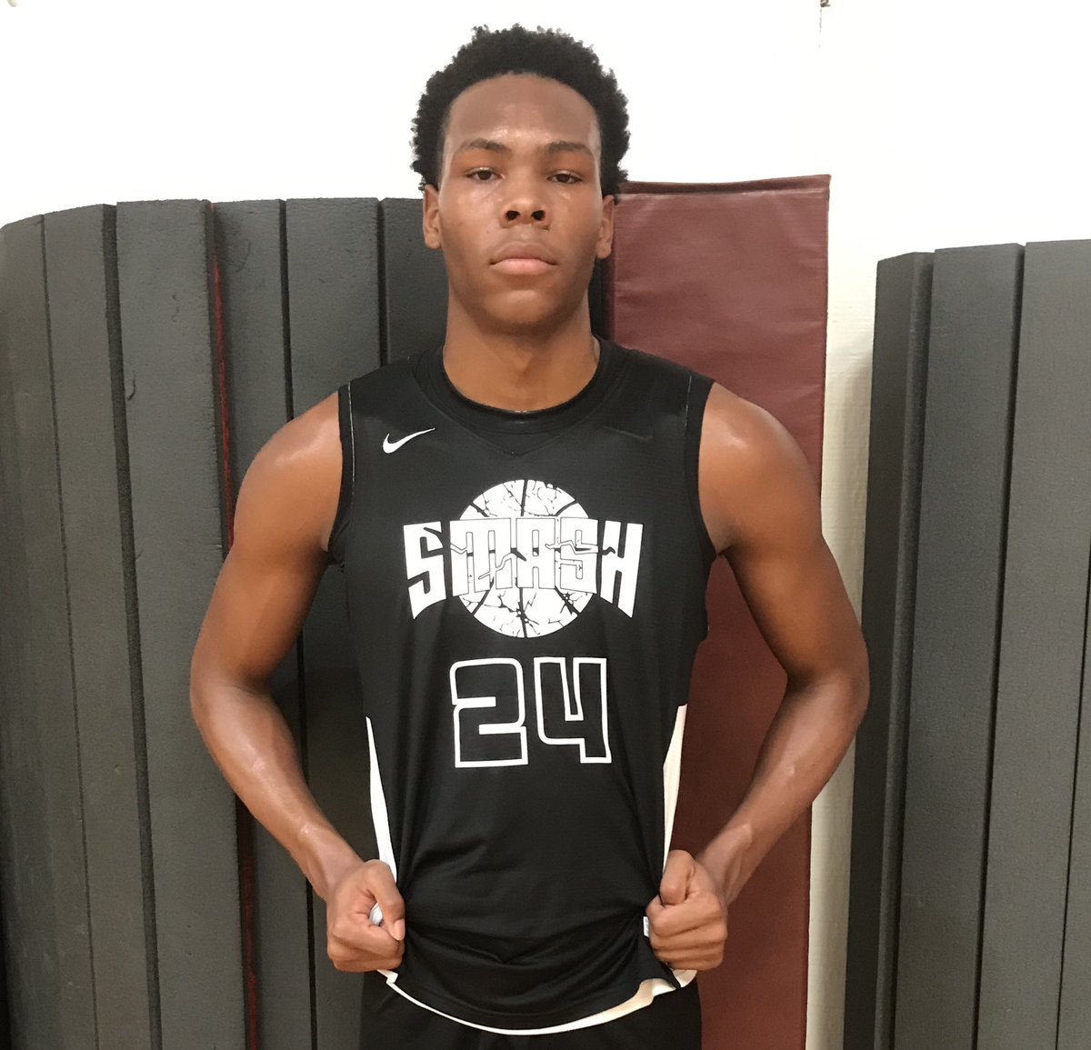 Coach_DontaE's tweet photo. ‘21 Jackson County and Charleston Southern commit Kalib Clinton dominated on both ends of the floor in his matchup at #Power24. 

The 6’4” guard shot well beyond the arc and was engaged defensively. One of the better players in Northeast Georgia. https://t.co/kR7cjzwRaR