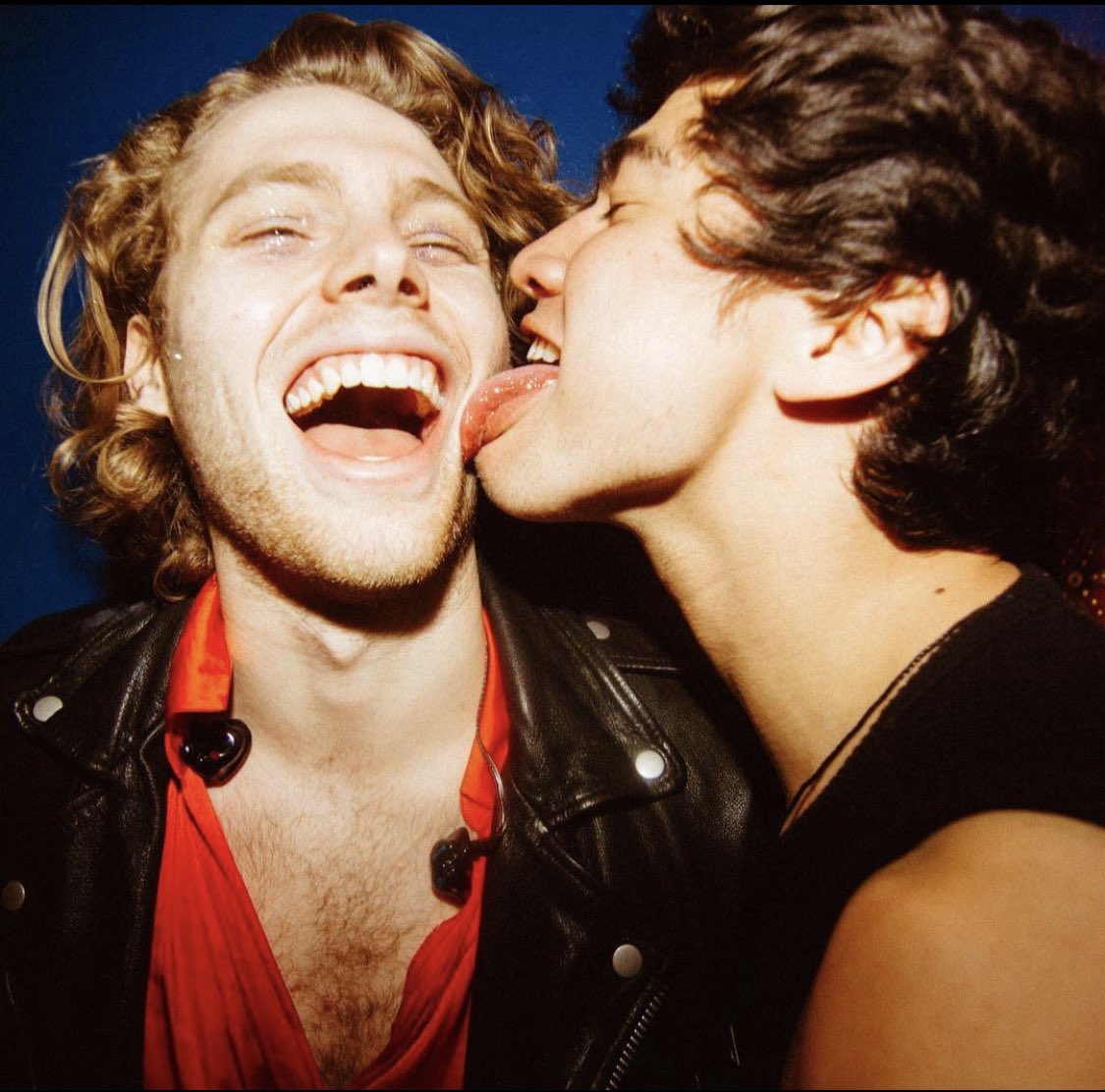 calum hood and luke hemmings: a thread