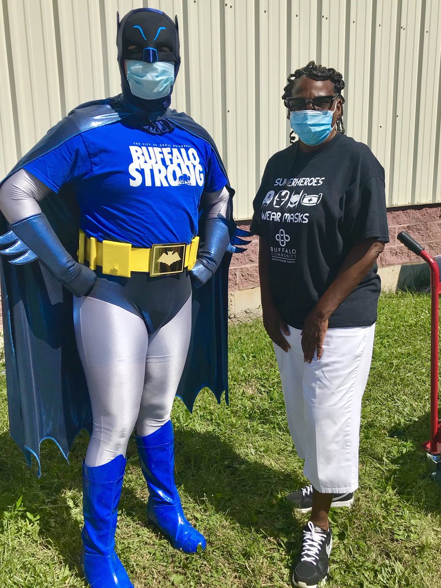 BuffaloBat's tweet photo. Handed out food, toys, and supplies this afternoon with @BfloDreamCenter. It is sad to see the high demand in the community but also encouraging to meet so many people willing to help!
#BuffaloStrong
#StrongerTogether
#ForBuffalo https://t.co/wNJVXBc0hu