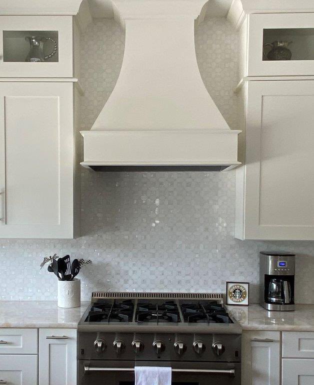 ceramictec's tweet photo. Finished up and got final photos of the Geometric pearl white thassos & shell tile backsplash in Tampa, Florida. This came out elegant! #tile #backsplash #thasso #geometric #shelltile #tampa #ceramictec https://t.co/TkFB4zZX0w