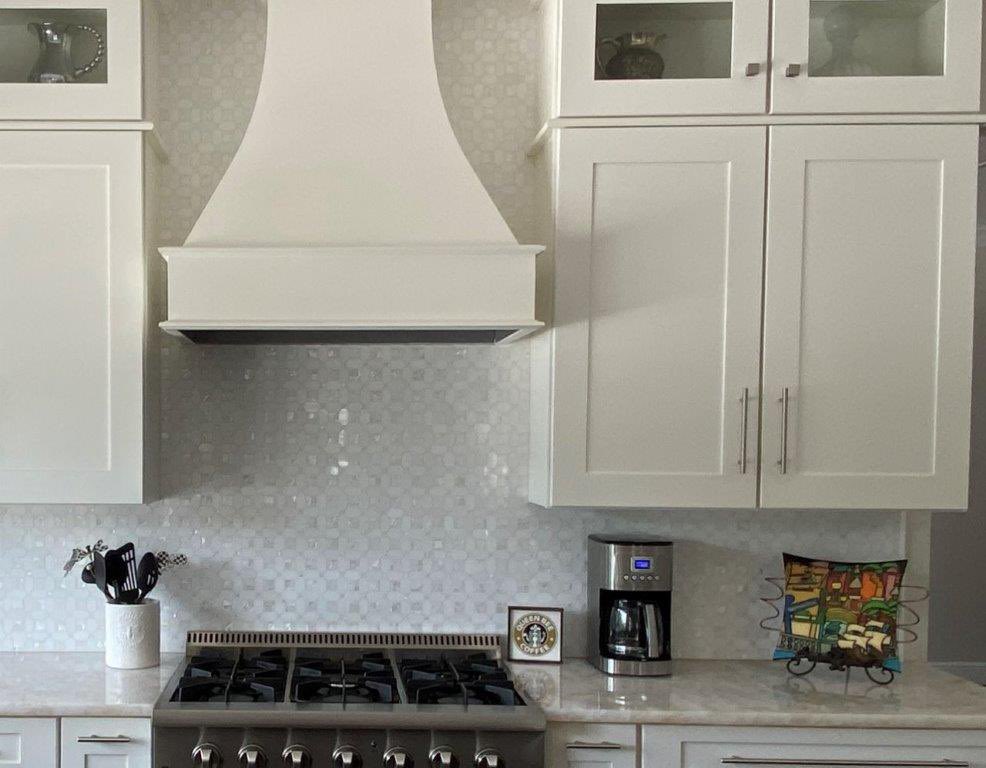 ceramictec's tweet photo. Finished up and got final photos of the Geometric pearl white thassos & shell tile backsplash in Tampa, Florida. This came out elegant! #tile #backsplash #thasso #geometric #shelltile #tampa #ceramictec https://t.co/TkFB4zZX0w