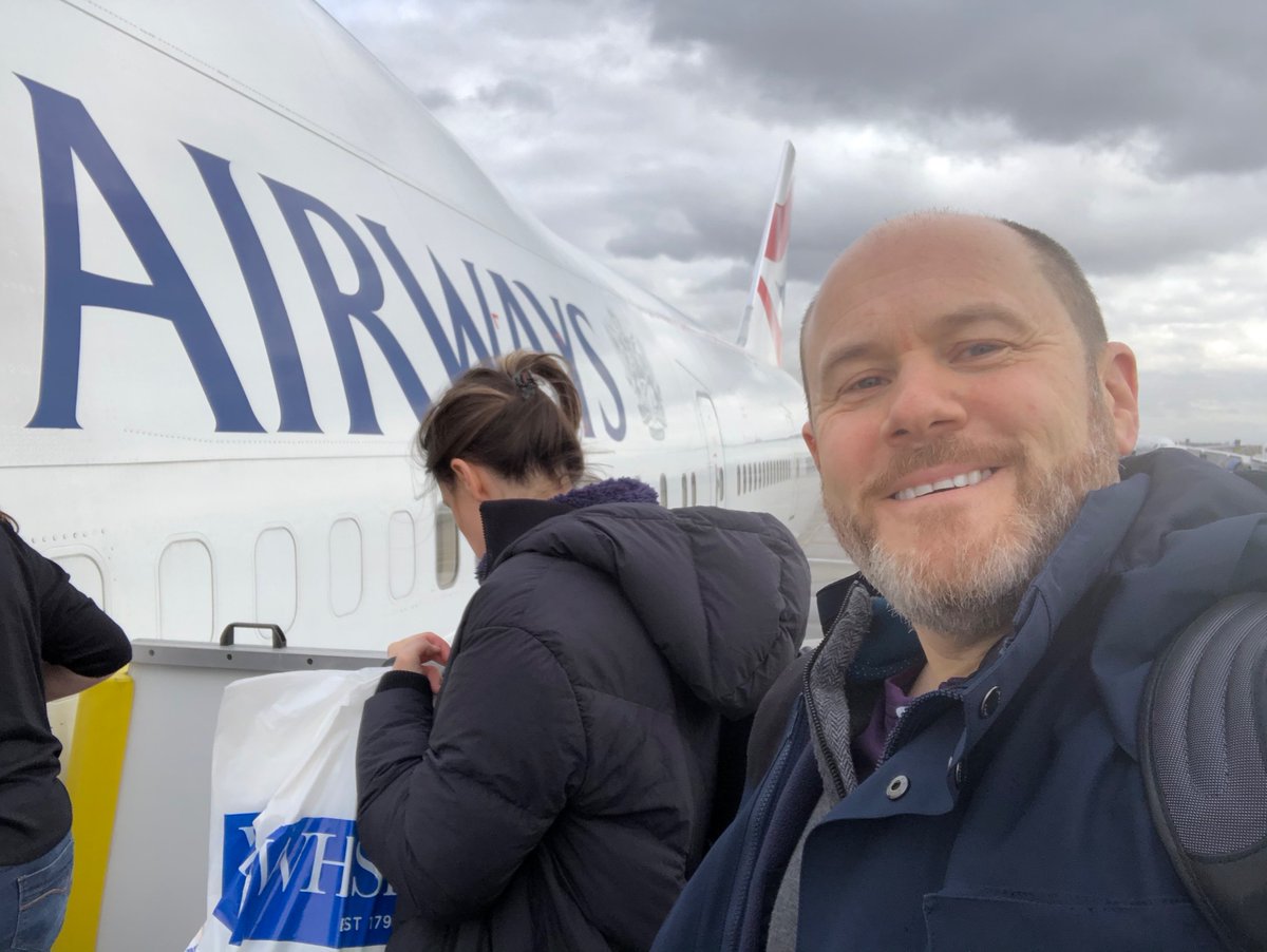 So privileged to have flown upstairs in the #BA #QueenOfTheSkies - last time in Feb, ascending to plane by steps to admire for one last time. Top deck on the #747 is (was 😔) the ultimate #aviation experience!