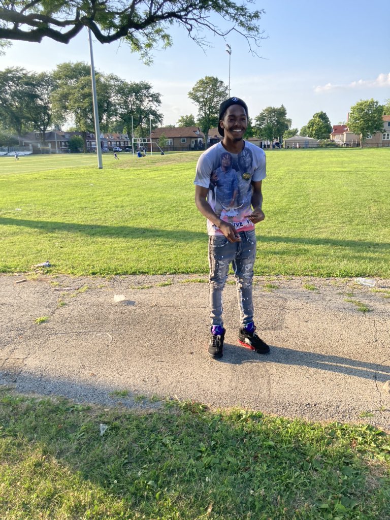 KeisoFrmDaBzzz's tweet photo. Step Fa DaOness That’s Not Here🚦 #Fastlyfe❤️ LongLiveDaMuscle🖤💪🏾 https://t.co/3IbWku3SOE