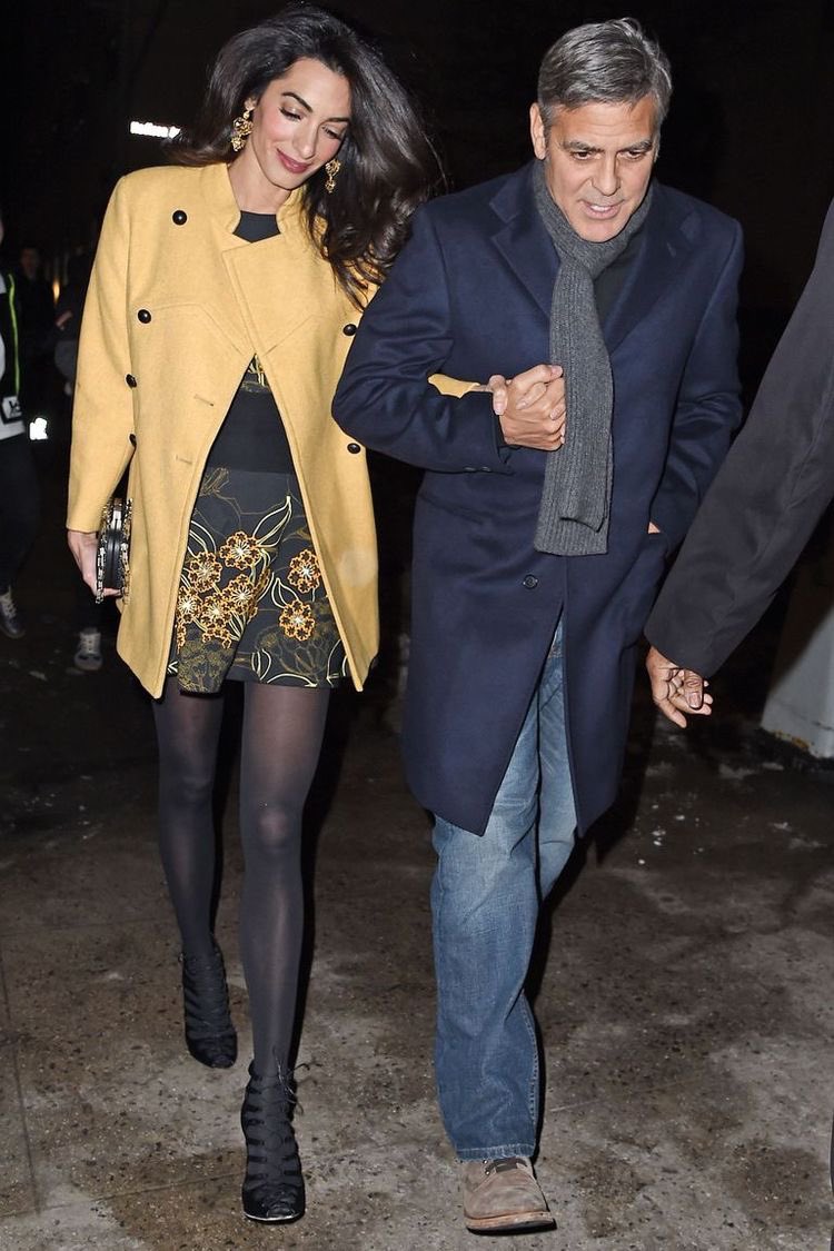 _binassi's tweet image. واحرص على الذي يمسك يدك ليضمها الى صدره، لا ليمسكها وحسب.