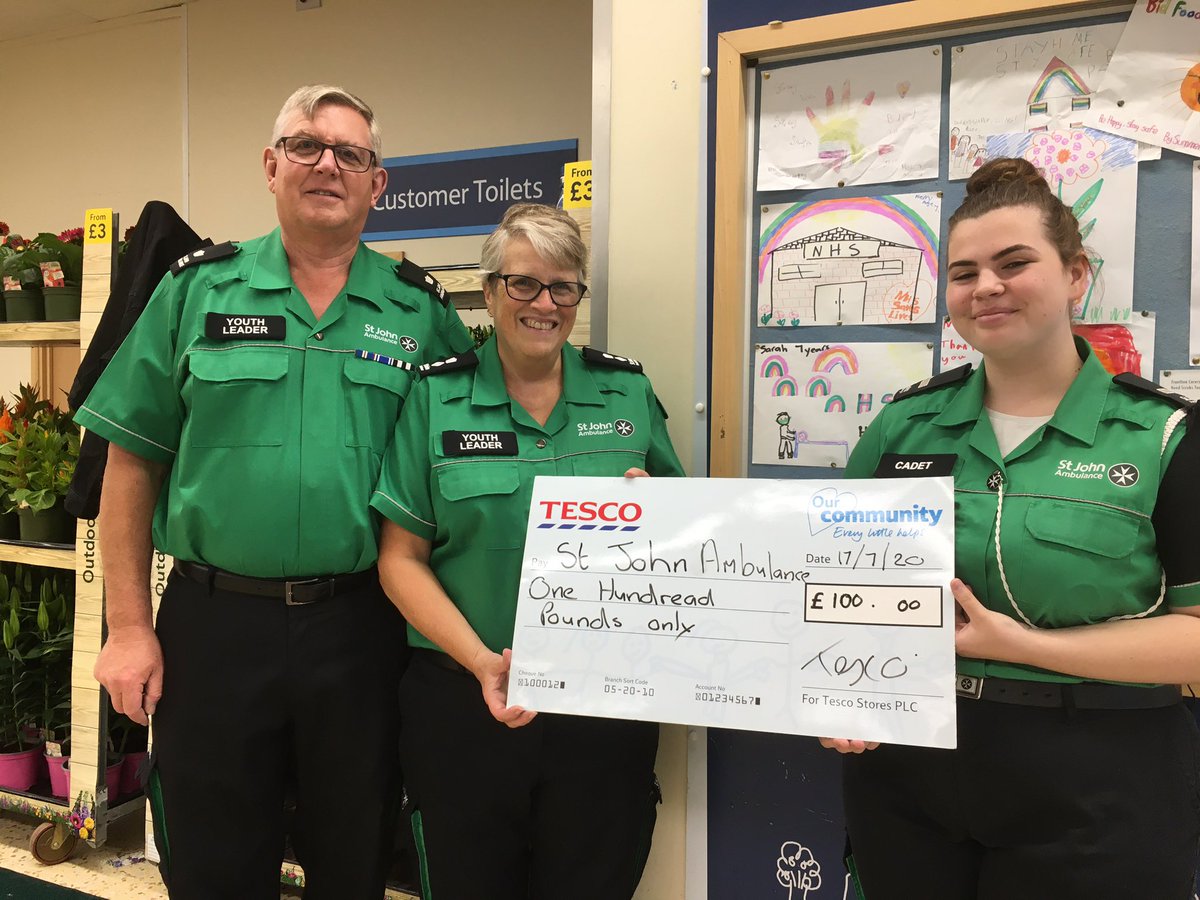#tescometro2271cheshunt made a donation to #stjohnambulancehoddesdon #fundraisingevent #tesco @group42south