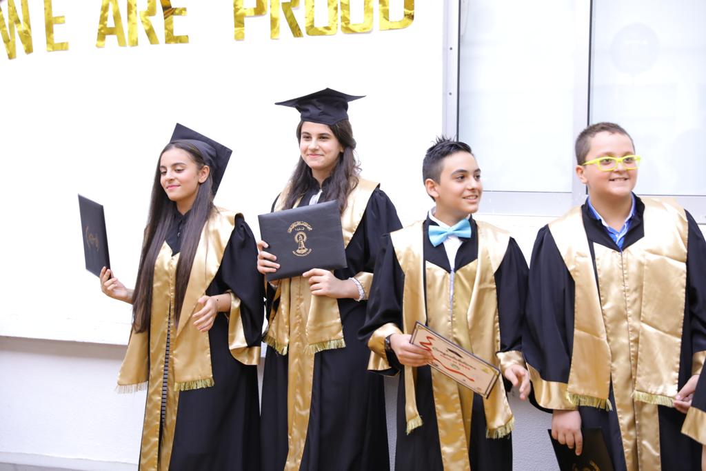 MonaJalaleddine's tweet photo. "Holding on to a Glimpse of Hope", our Grade 6 Graduates walked across the stage holding their certificates, looking forward for a new chapter of their life and throwing their caps as high as their dreams. #MDS_GRADUATION_2020 #A_Glimpse_of_Hope #دفعةالأمل @DawhaHighSchool https://t.co/vc480drqzp