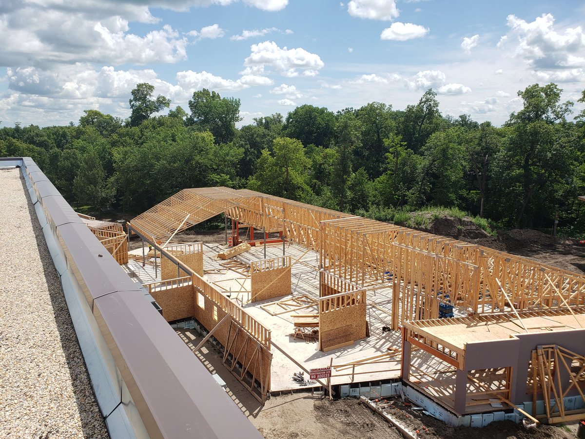 TylerK78's tweet photo. Construction continues on the Boyne Lodge Personal Care Home Project. The community space and link between the buildings is starting to take shape. A lot of work is taking place inside each of the homes. It's exciting to see the progression of the project. #carmanmb #carmanecodev https://t.co/aUd4nOyYCZ