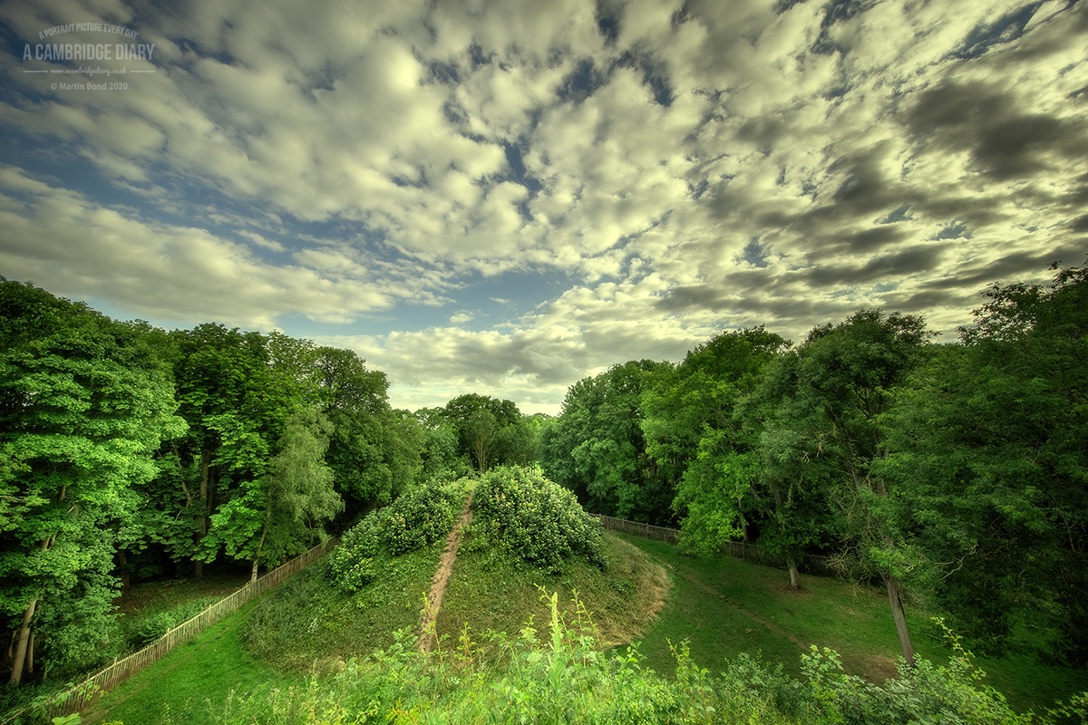 acambridgediary's tweet photo. I took another trip to the barrows at Bartlow - the largest surviving Roman burial mounds in Western Europe. The height and size of them are somewhat unimaginable until you are standing in front of them. https://t.co/52WQmVgt13