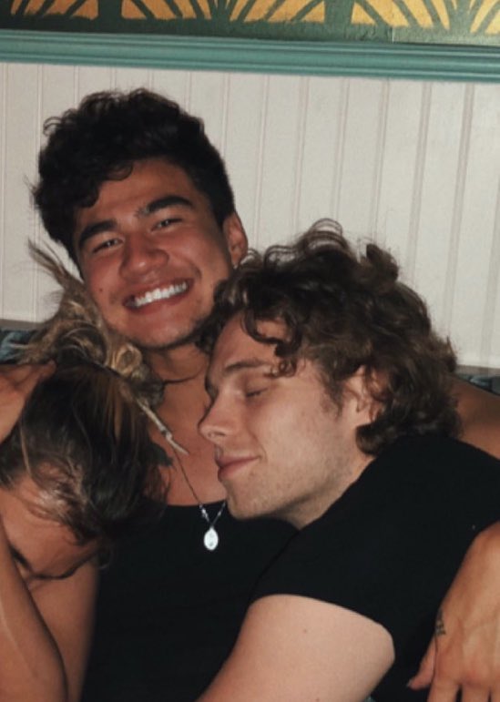 calum hood and luke hemmings: a thread
