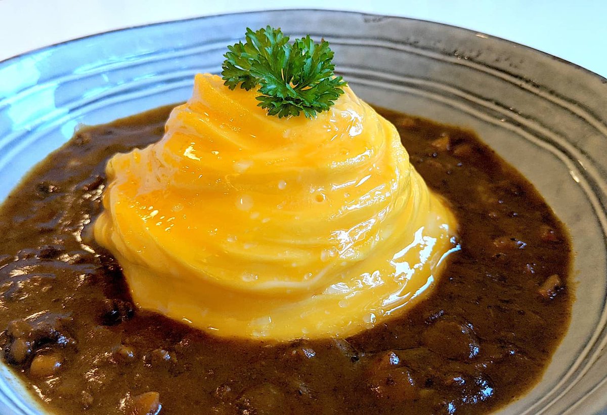 ChubbyWhale5's tweet photo. Tornado Omelette Tips &amp; Tutorial! With Japanase Curry Rice (Recipe)

After many failed attempts, I would like to share some tips on making this :)

Video Guide: https://t.co/KMLAD6kZz7

#tornadoomelette #tornadoomelet https://t.co/r0BMJpK5nu
