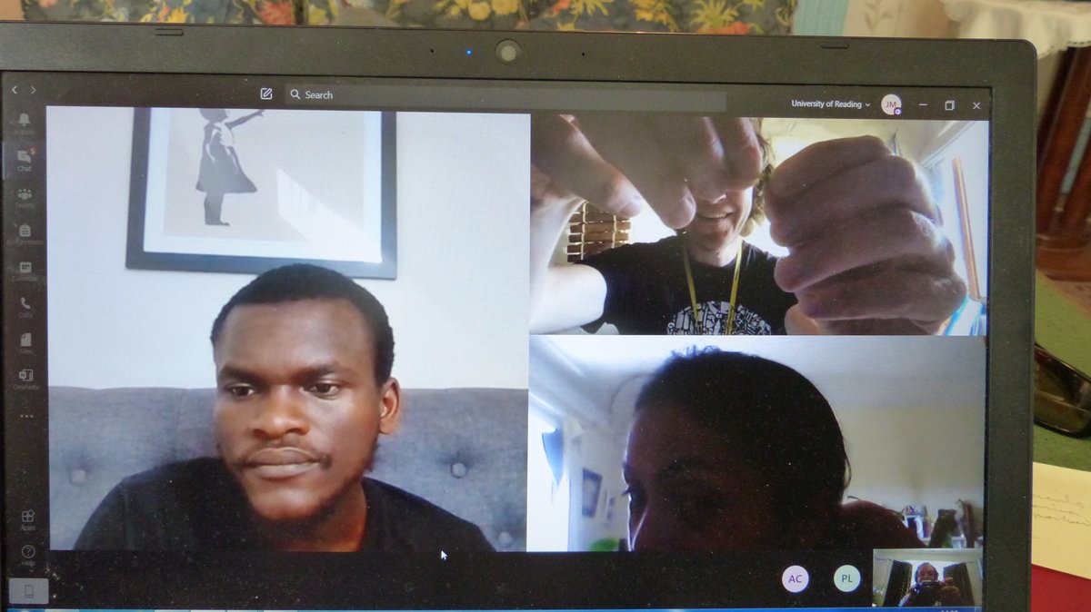 readingbotany's tweet photo. Super final #VirtualFieldCourse afternoon ID'ing real rather than virtual plants! Students showed & telled species & we all ID'd & keyed as necessary! @UniofReading @ReadingBioSci #MScPlDiv @drmgoeswild @JAjowele @floodenheim @LyuPinhui @limeandsage @BotanyRNG #VirtualBotanyBus https://t.co/mXjB6KfRXI