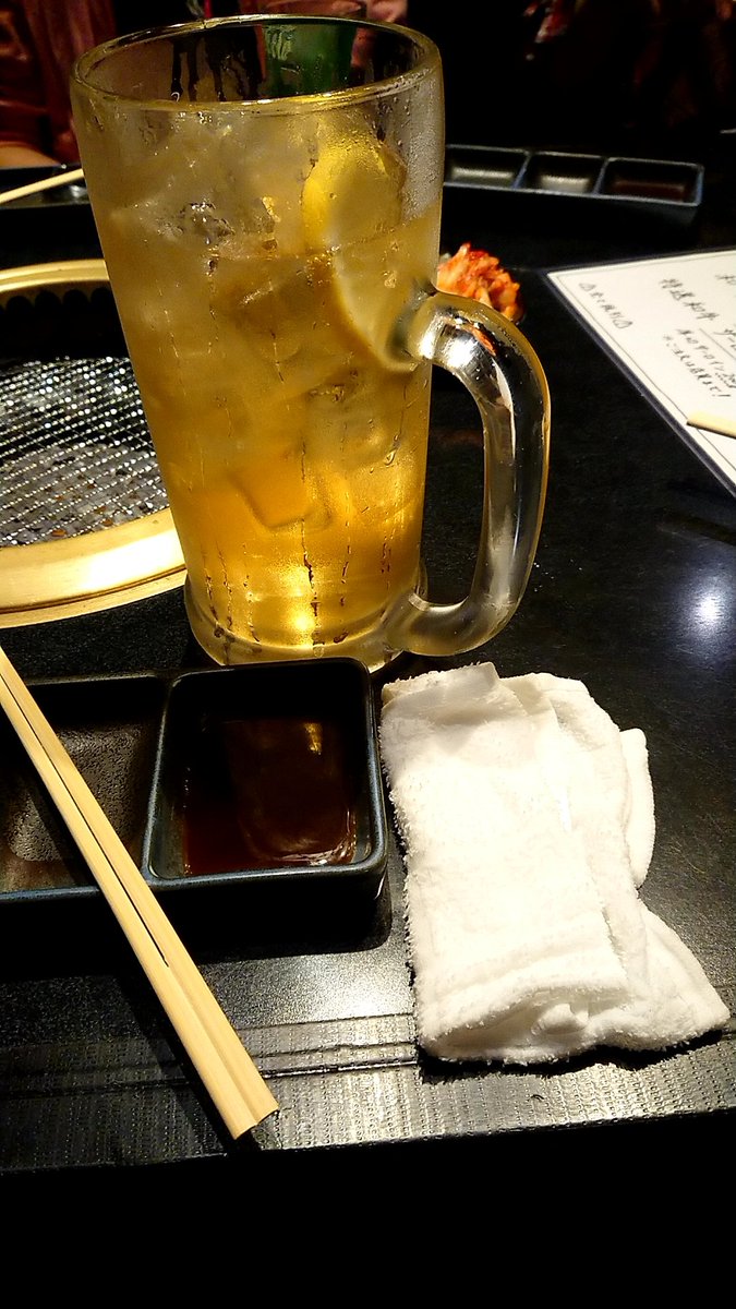 焼肉とハイボール Hosoのイラスト