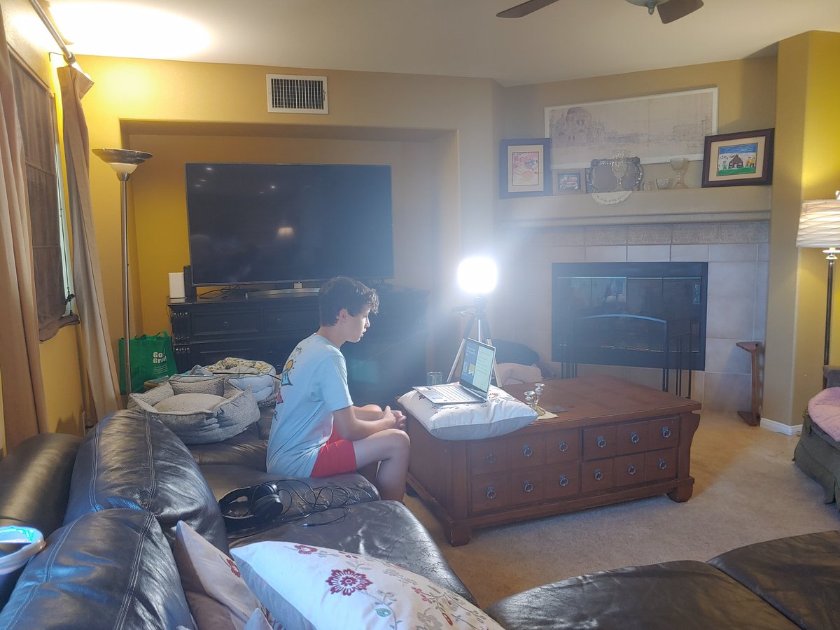 yshimojyo's tweet photo. Congratulations to Akio who is now presenting his team's project for the #STEMSummerLearning
for the 3rd and last round of judging! @STEPCon19
@RCOESTEM @SBC_Alliance @WesternCenterA1 @Bourns https://t.co/DAnYAxrCZ4