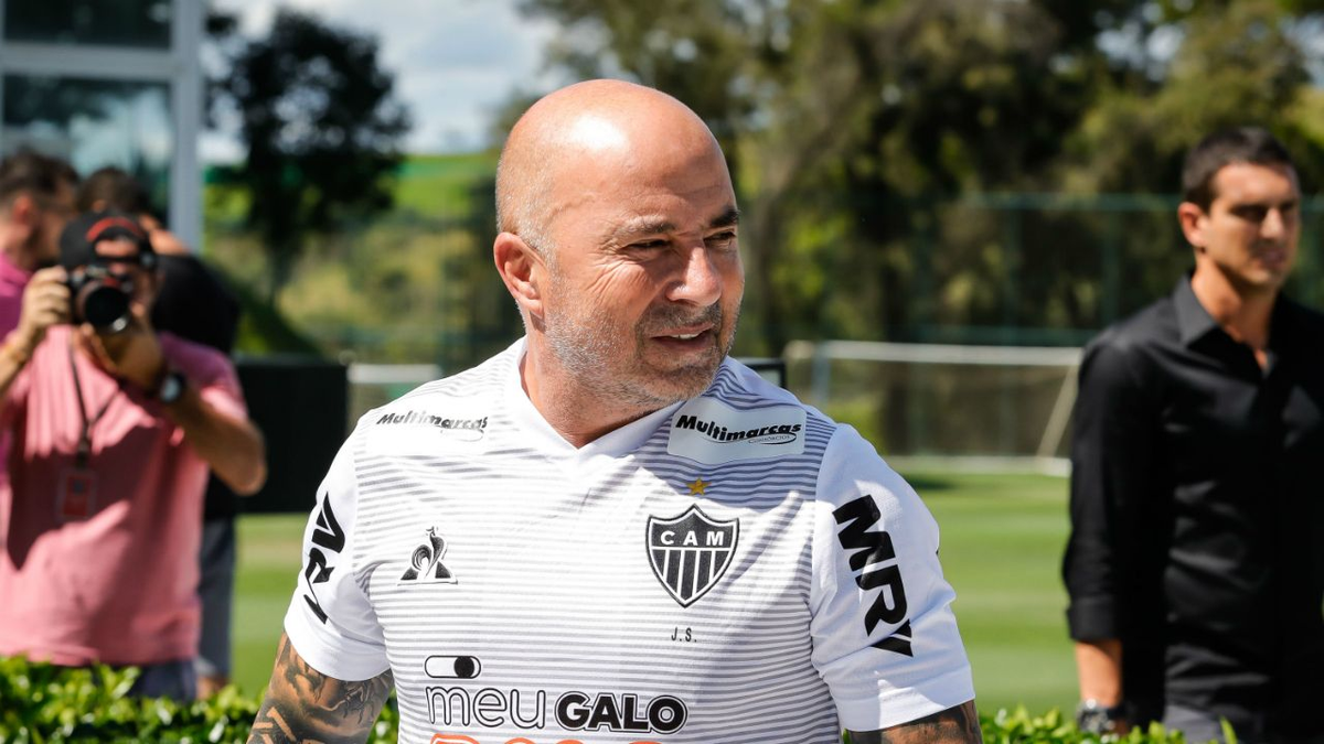 SportsCenterBR's tweet photo. RT SE VC QUER ESTE HOMEM NO COMANDO DO FLAMENGO! https://t.co/0agVvDwCcM