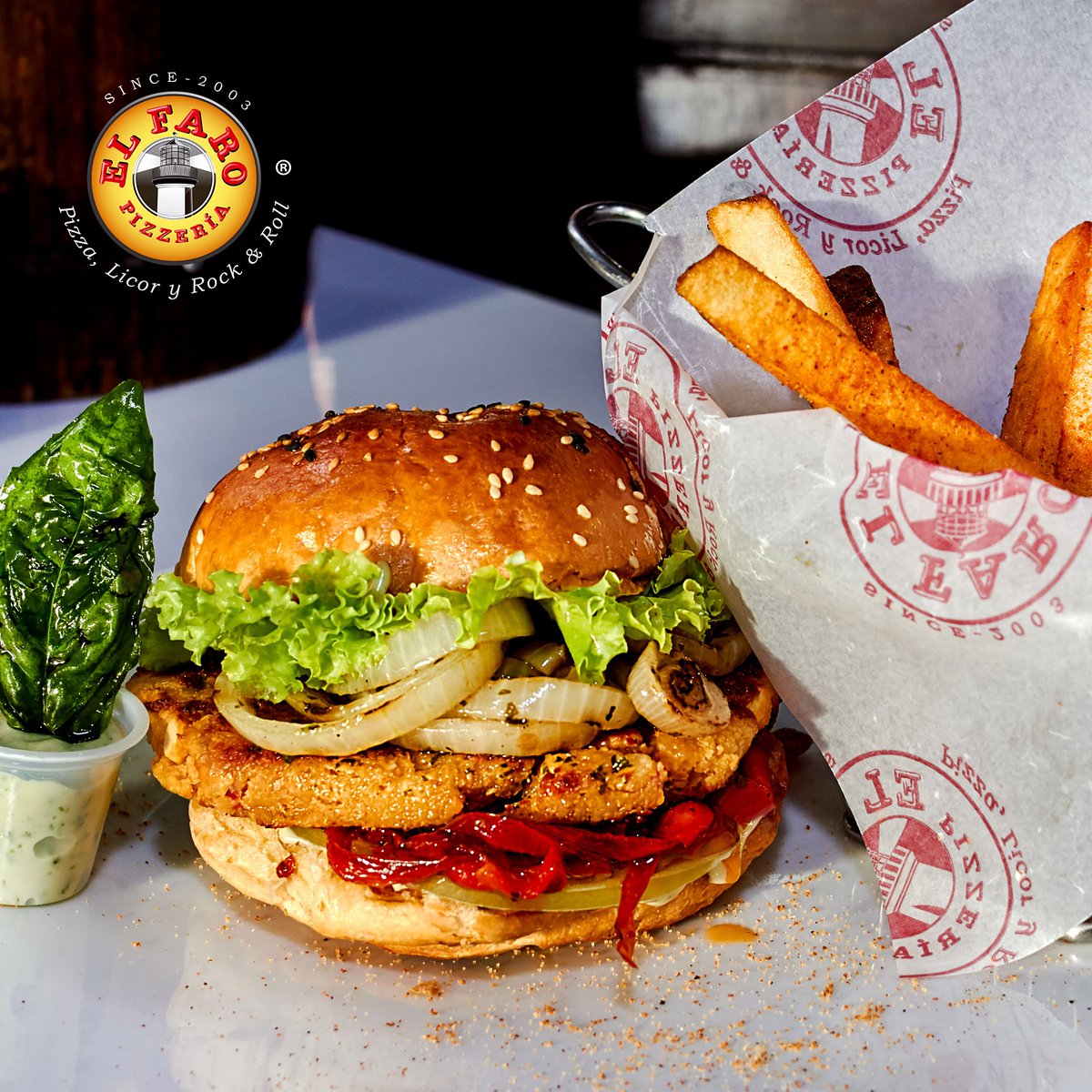ELFAROPIZZABAR's tweet photo. 🍔🍔🍟🍔 Que delicia una burger para rematar esta semana. Si podemos rockear desde casa por que no hacerlo?
.
📲📞DOMICILIOS: 315 793 67 42
.
. 🛒WOMPI: https://t.co/re4G95Qsmd https://t.co/m8tiOtHh7V