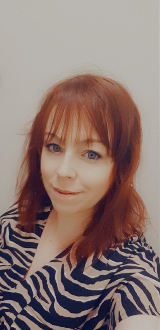 nlp1983's tweet photo. Can't wait for the hairdresser to sort out the mess I've made of my hair during lockdown! #homehaircut #boxdye https://t.co/Fk4E01MGtH