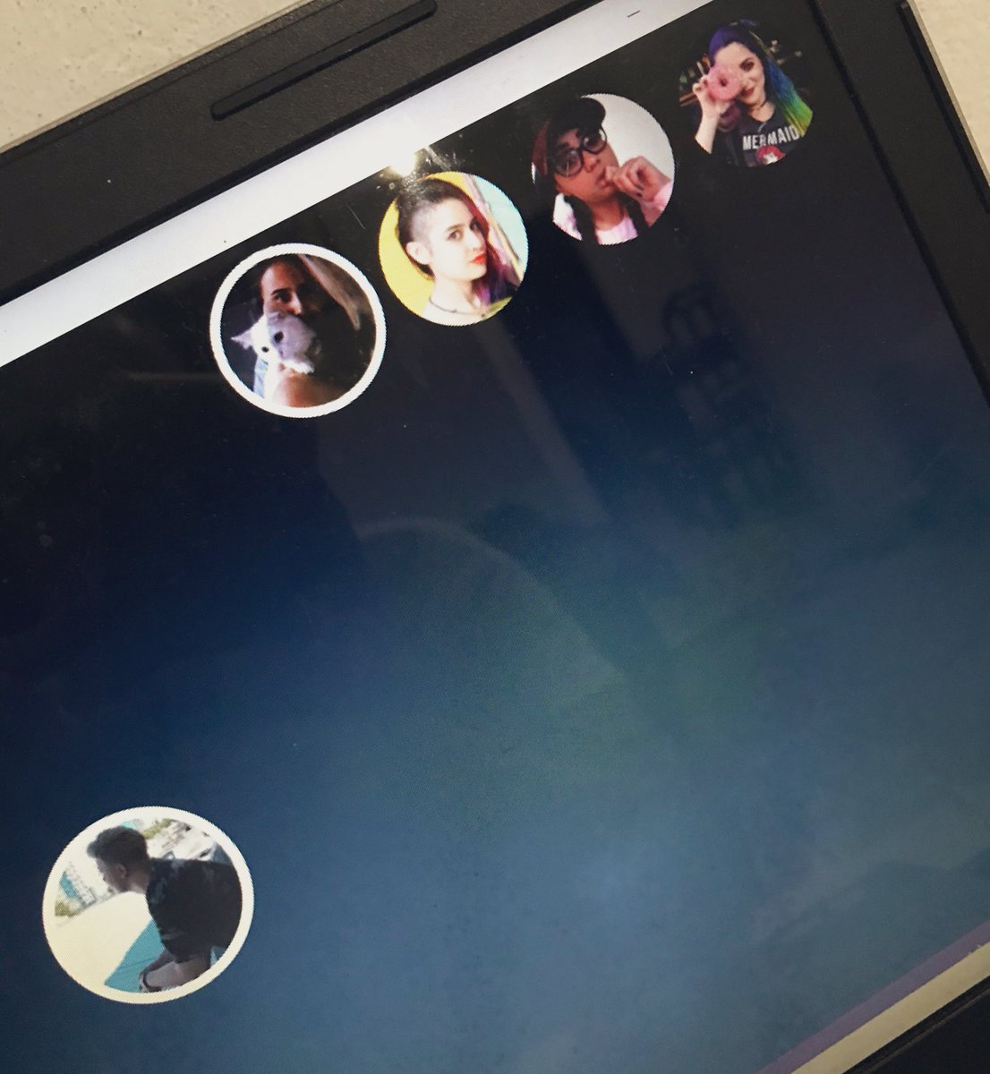 julianammmaia's tweet photo. Uma live pra ficar pra história! 💖💖💖

@misspinguina @marcenhoo @Zorbs_T @Sweet__Uni https://t.co/j13sCFn5YO